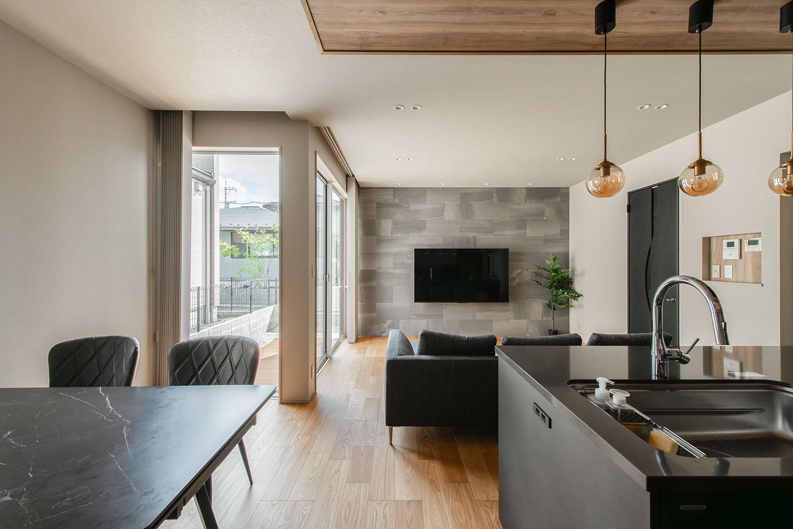 001/001で始める新しい暮らし